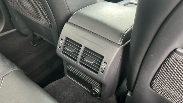 Jaguar XE 2.0 Reims Edition 4dr Auto Petrol Saloon